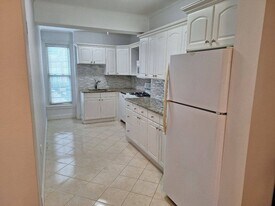 1450 Beacon St in Brookline, MA - Building Photo