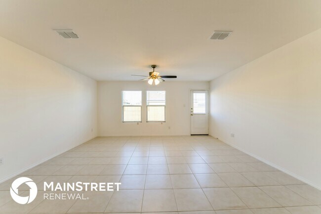 332 Dry Cyn Wy in Haslet, TX - Foto de edificio - Building Photo