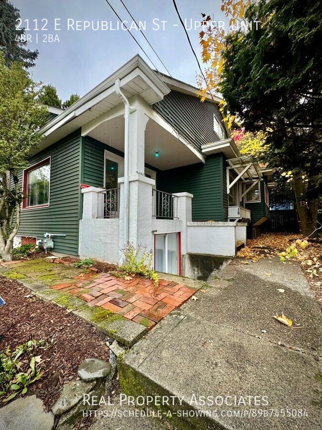 2112 E Republican St in Seattle, WA - Building Photo - Building Photo