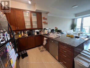 39 Upper Duke Crescent in Markham, ON - Building Photo - Building Photo