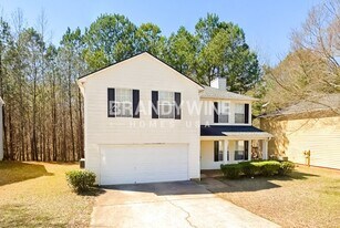 3075 Pebble Creek Ln in College Park, GA - Building Photo