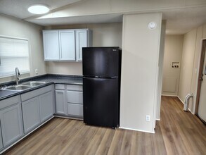 13 Ez Ln in Manchester, TN - Building Photo - Building Photo