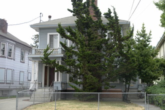 483 38th St in Oakland, CA - Building Photo - Building Photo