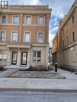 51 Hargrave Ln in Toronto, ON - Building Photo