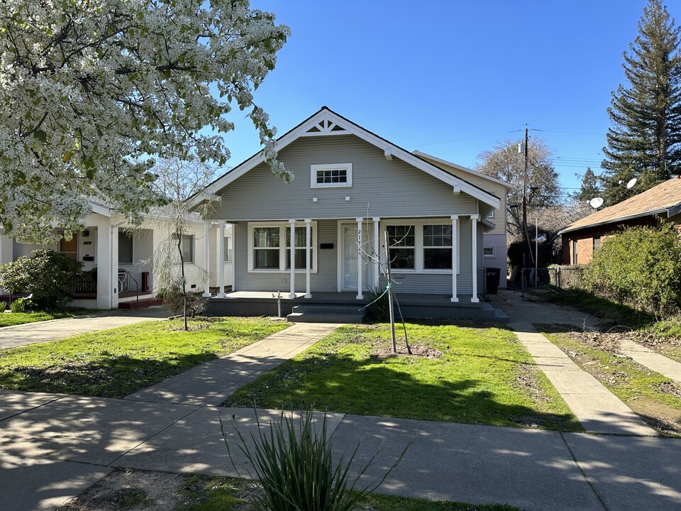 2172 Gerber Ave in Sacramento, CA - Building Photo