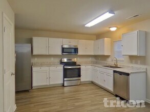 437 Brookfield Dr in Statesville, NC - Building Photo - Building Photo