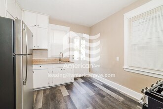 741 25th St in Moline, IL - Foto de edificio - Building Photo