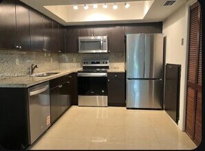 40 Madrid Ln in Davie, FL - Building Photo - Building Photo