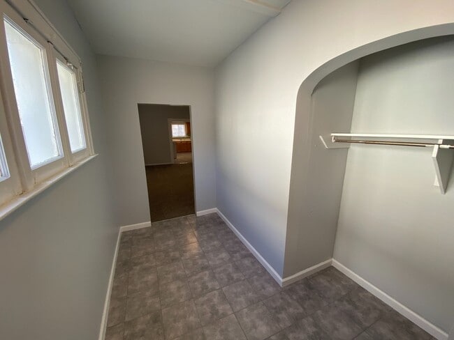 818 Alpine Ave NW in Grand Rapids, MI - Building Photo - Building Photo