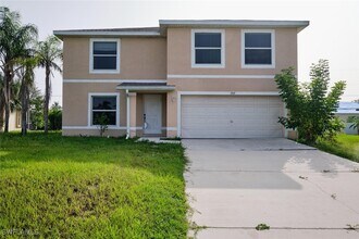 1707 SW 4th Pl in Cape Coral, FL - Building Photo - Building Photo