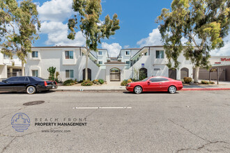 Arriba Apartments in Hawthorne, CA - Building Photo - Building Photo