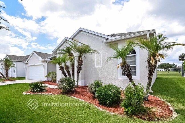 25837 Risen Star Dr in Zephyrhills, FL - Building Photo - Building Photo