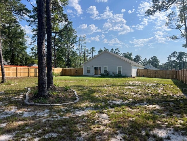 961 Pine Needles Rd in Southport, NC - Building Photo - Building Photo