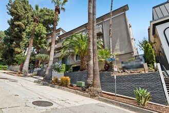 1944 Whitley Ave. in Los Angeles, CA - Building Photo - Building Photo