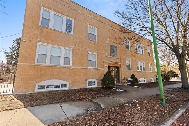 4139 W Leland Ave, Unit # 02W