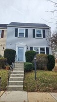6427 Birchleigh Cir in Alexandria, VA - Building Photo