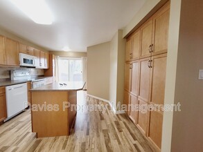 14934-14943 43 Ave NW in Edmonton, AB - Building Photo - Building Photo