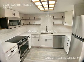 1135 Barton Hills Dr in Austin, TX - Building Photo