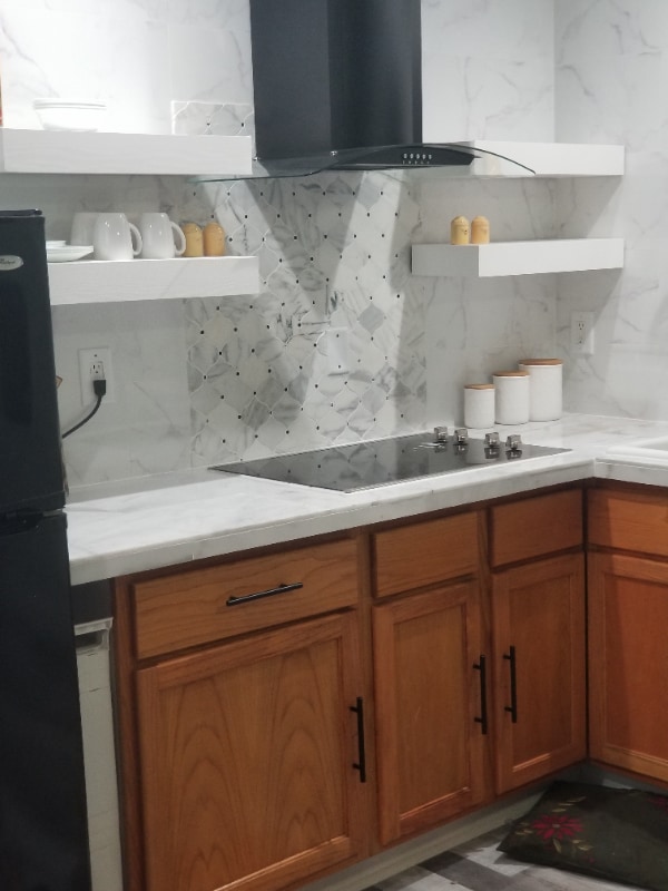 property at 1585 Maxwell Ln