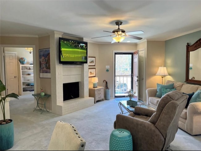 16301 Ledgemont Ln