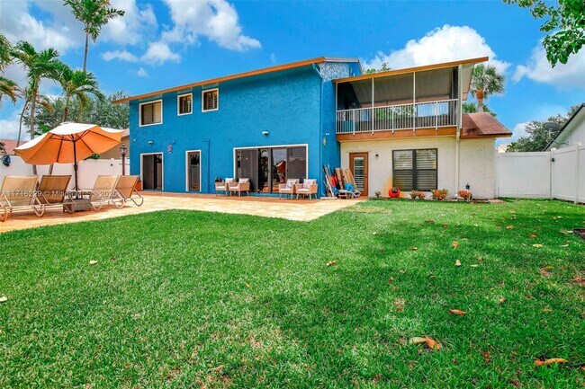 10477 SW 49th Pl in Cooper City, FL - Building Photo - Building Photo