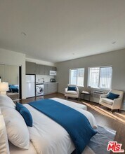 1677 Westholme Ave in Los Angeles, CA - Building Photo - Building Photo