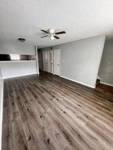 2302 S Maki Rd in Plant City, FL - Foto de edificio - Building Photo