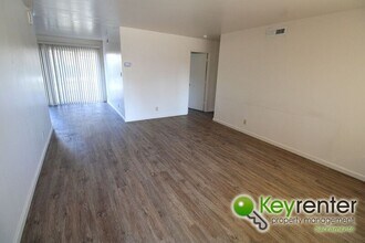 2308 Rogue River Dr in Sacramento, CA - Building Photo - Building Photo