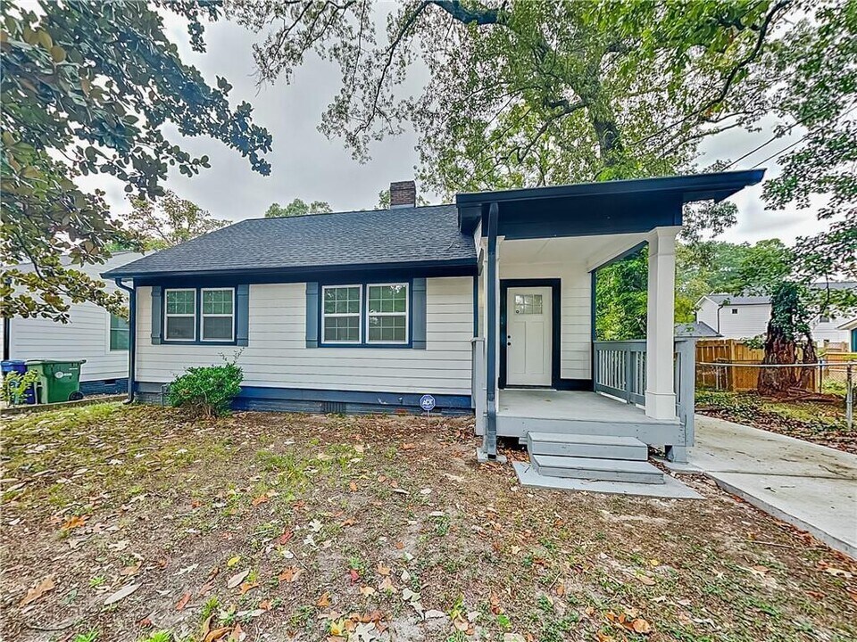 1923 Markone St NW in Atlanta, GA - Building Photo