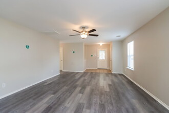 22922 Twisting Pine Dr in Spring, TX - Building Photo - Building Photo