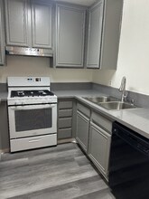 309 E Elk Ave in Glendale, CA - Building Photo - Building Photo