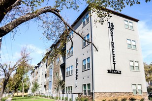 11th Street Flats Apartments