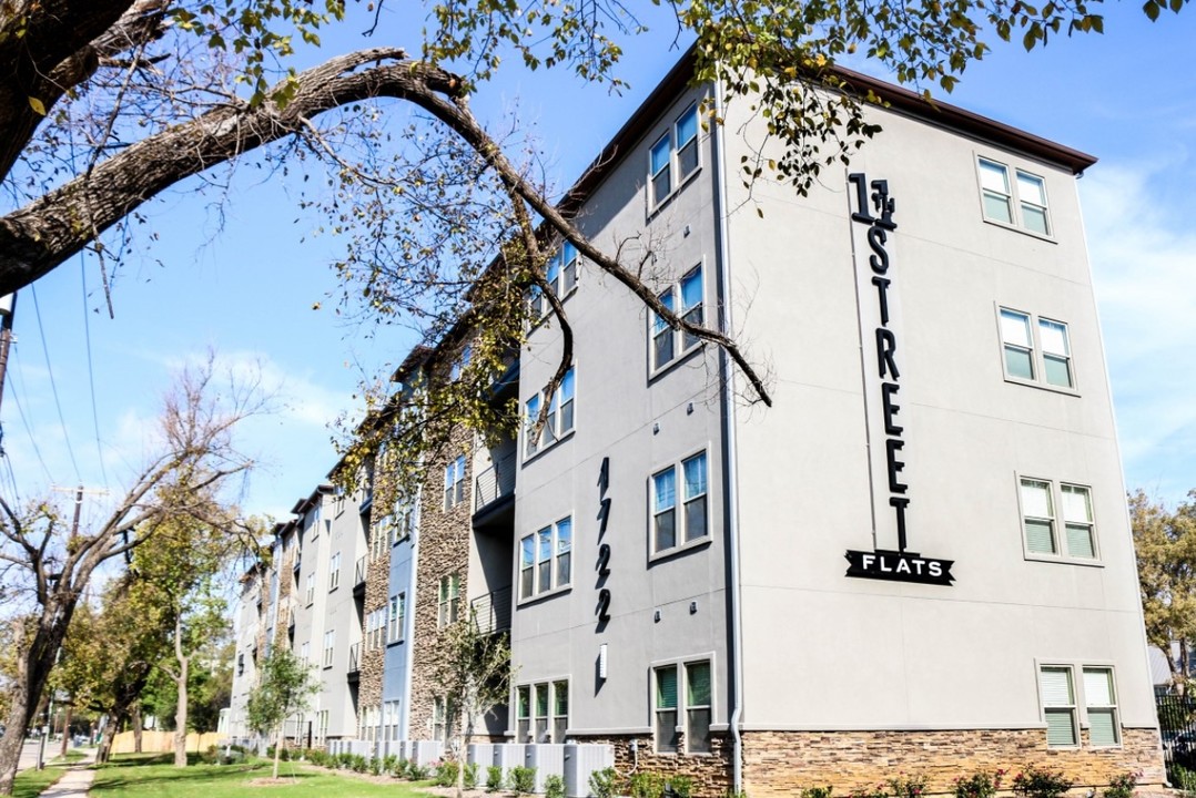 11th Street Flats in Waco, TX - Foto de edificio