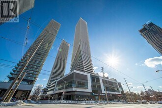 30 Shore Breeze Dr in Toronto, ON - Building Photo - Building Photo