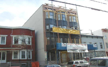 131 Monroe St in Hoboken, NJ - Building Photo - Building Photo