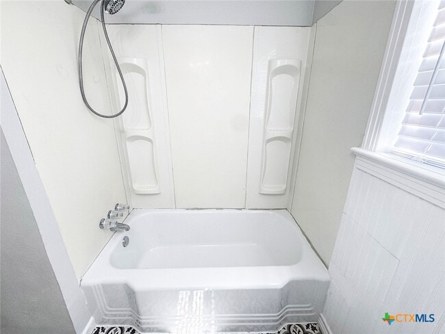 property at 1206 Oliver St