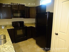 7007 Micayla Cove-Unit -#103 in San Antonio, TX - Building Photo - Building Photo