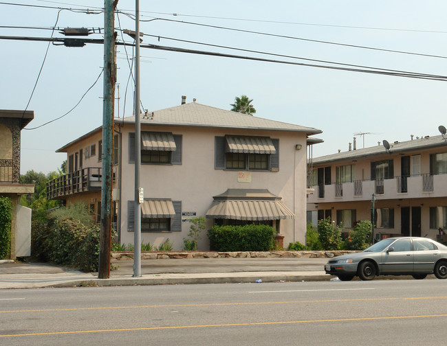 5720 Sepulveda Blvd in Van Nuys, CA - Building Photo - Building Photo