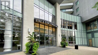 5168 Yonge St in Toronto, ON - Building Photo - Building Photo