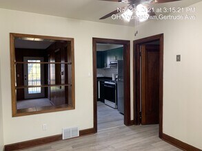 32 Gertrude Ave in Youngstown, OH - Building Photo - Building Photo