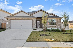 143 Periwinkle Ln in Bastrop, TX - Building Photo