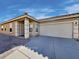 2352 E Hazeltine Way in Chandler, AZ - Building Photo