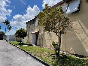 104 NE 2nd St in Dania Beach, FL - Building Photo - Building Photo