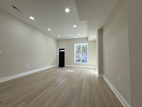 29 N Ellwood Ave in Baltimore, MD - Building Photo - Building Photo