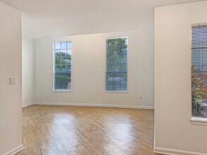 1345 Crystal Way in Delray Beach, FL - Foto de edificio - Building Photo