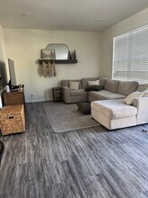 1654 Bentz Way in Batavia, IL - Building Photo - Building Photo