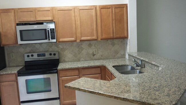 7807 Sugar Brook Ct in Orlando, FL - Building Photo - Building Photo