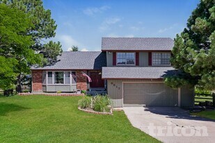 8517 Piute Row, Unit 048 in Parker, CO - Building Photo