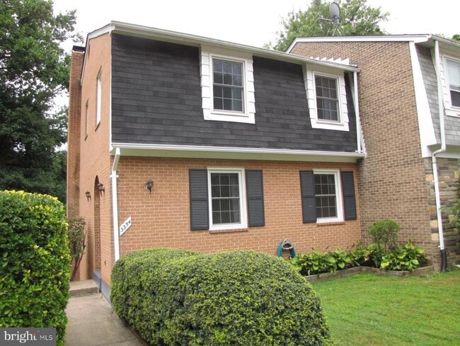property at 3354 Contessa Ct