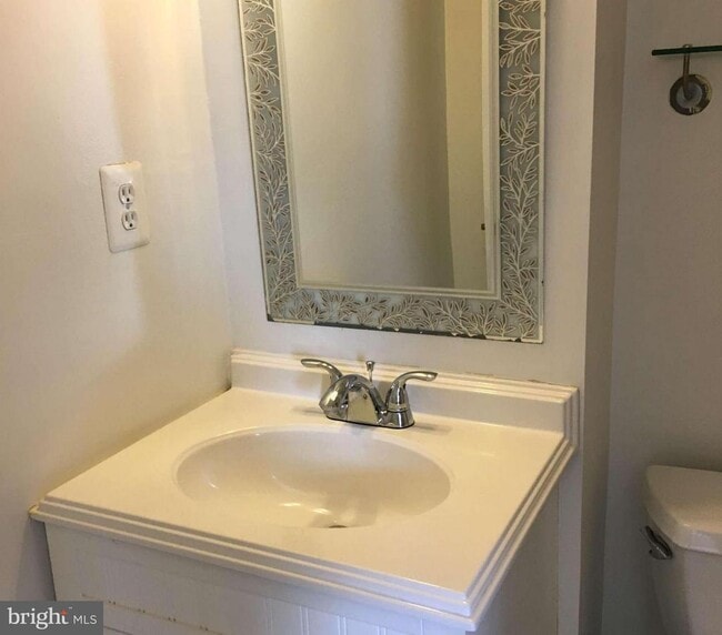 property at 8014 Lakecrest Dr